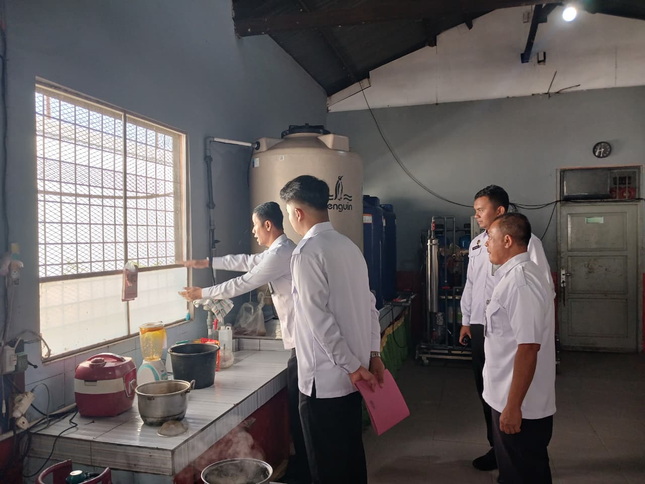 TINJAU DAPUR 1